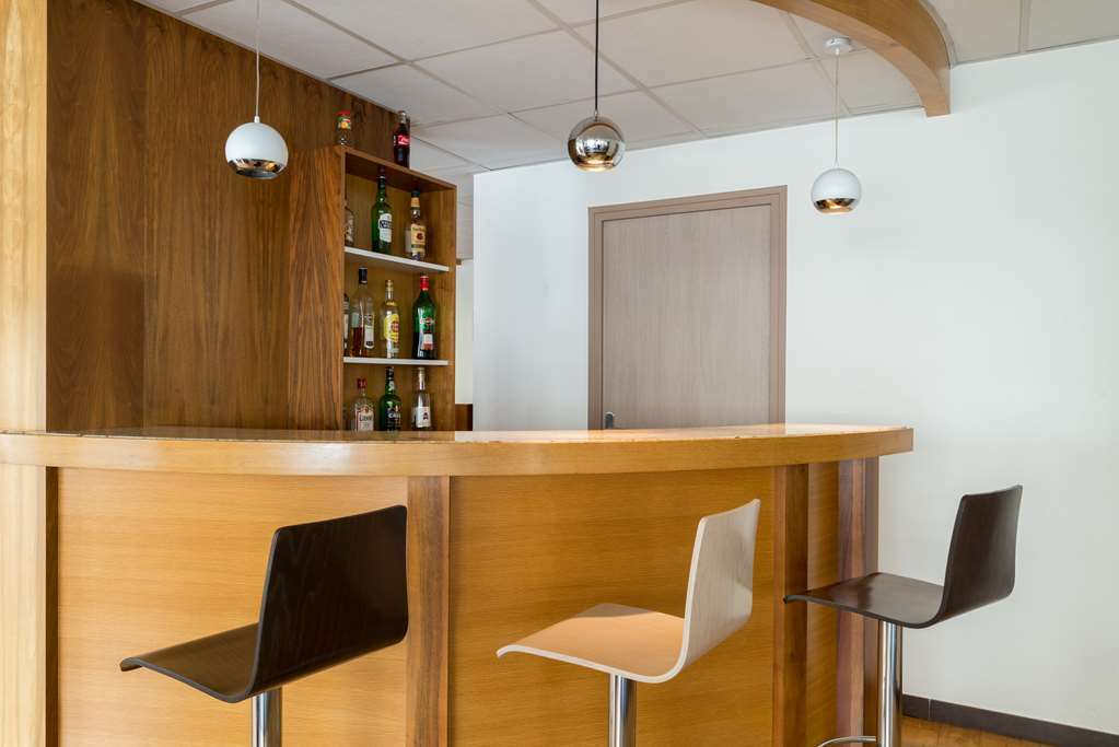 Brit Hotel Confort Le Limouzi Tulle Restoran gambar